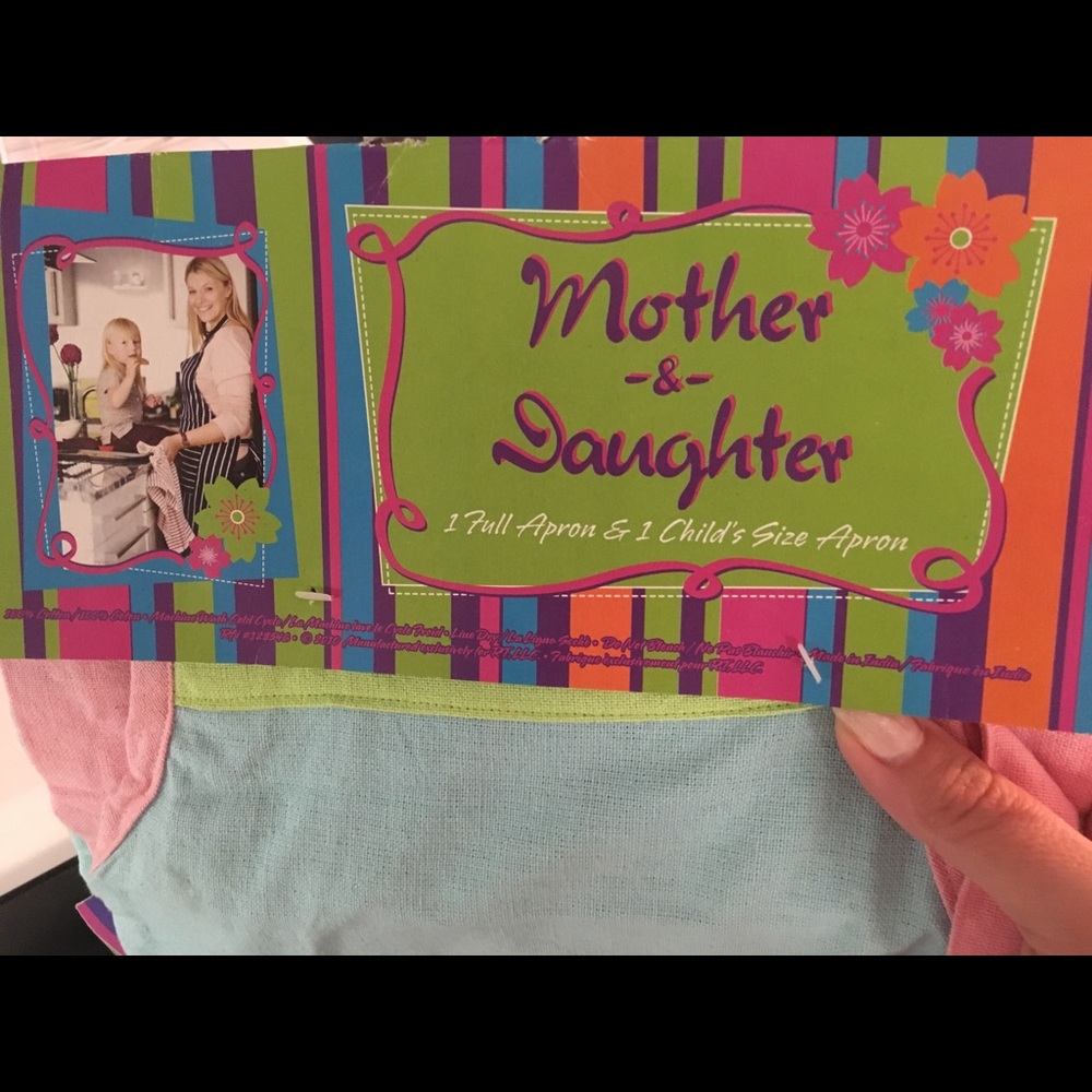 Mother daughter matching apron